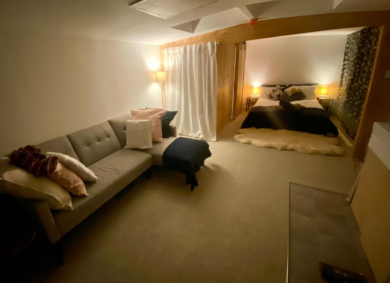 The Dragonfly Bnb, Glastonbury Extérieur photo
